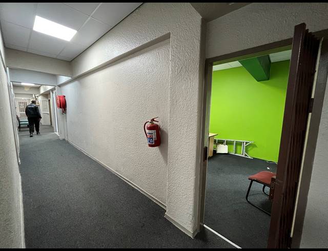 88M² OFFICE TO LET IN PAARDEN EILAND